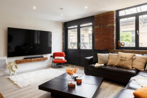 Stylish Penthouse with outside balcony!